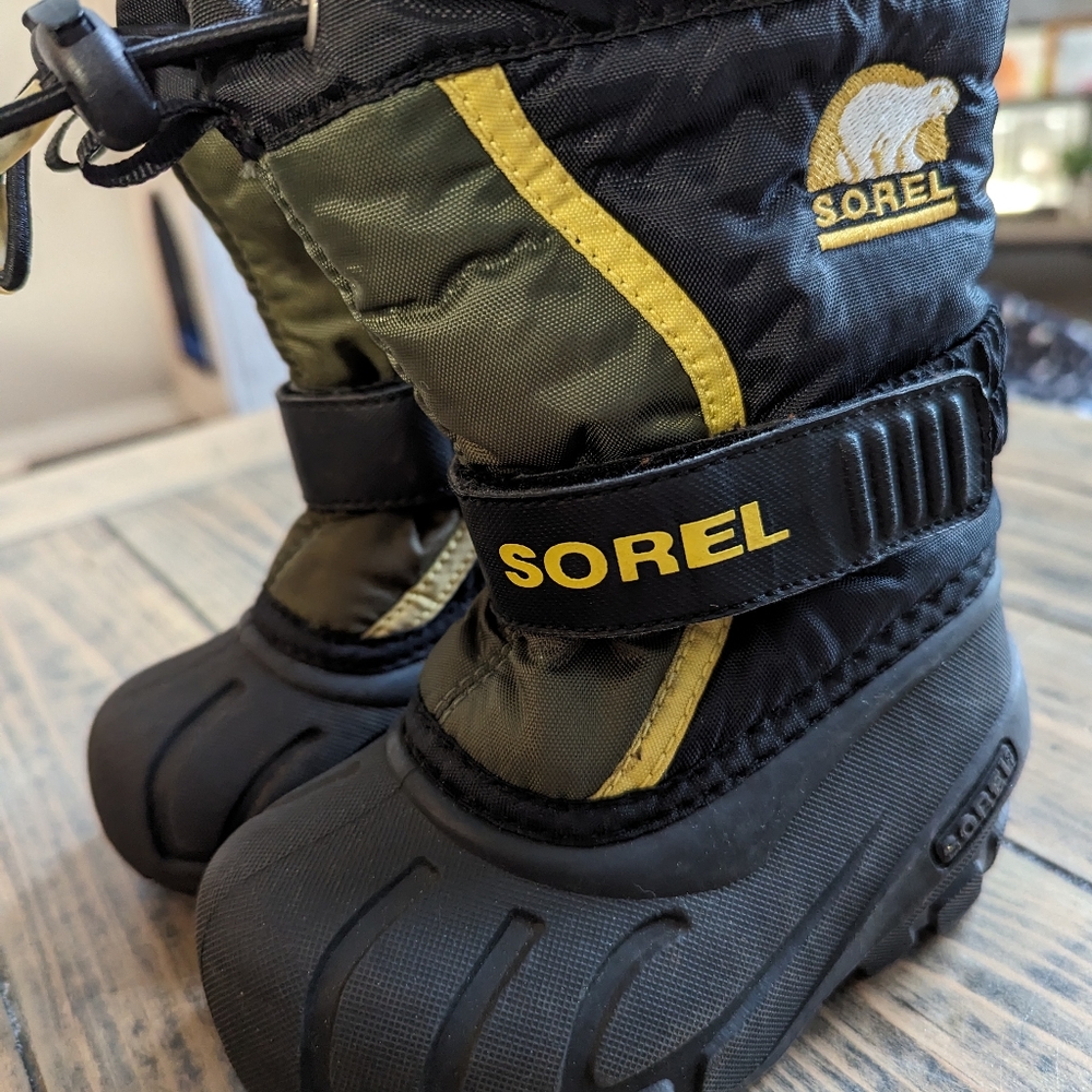 Sorel snow boots boys toddler size 6
